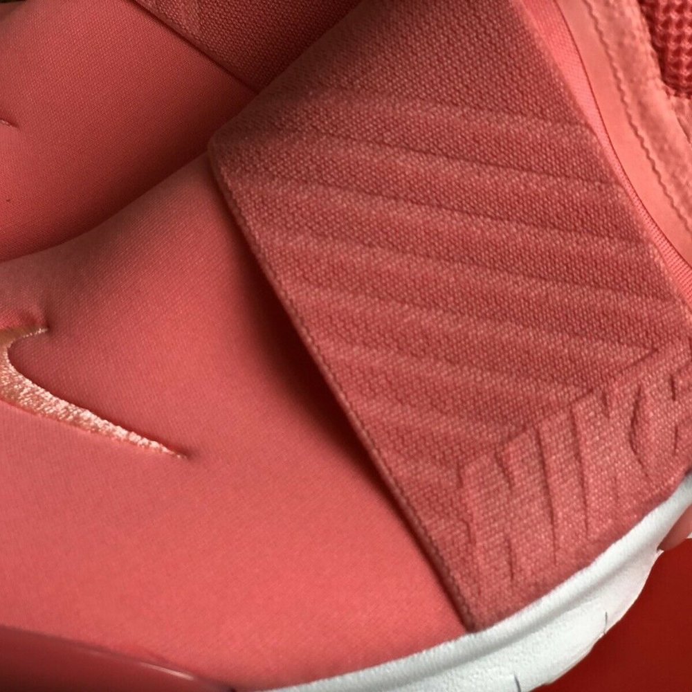 NEW Nike Big Girls Presto Extreme Running Sneakers - Picture 3 of 8